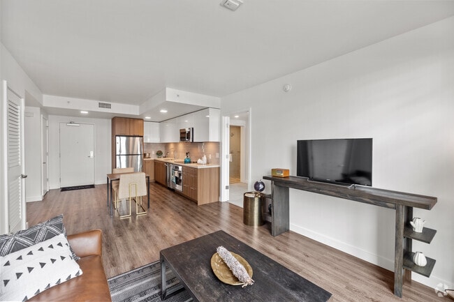 2BD 2BA 980 SQFT