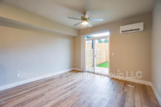 Photo - 313 E Caribou Ct