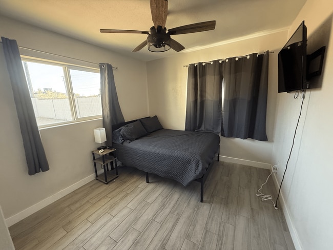 Photo - 2040 E Monte Vista Rd Unit Room 3