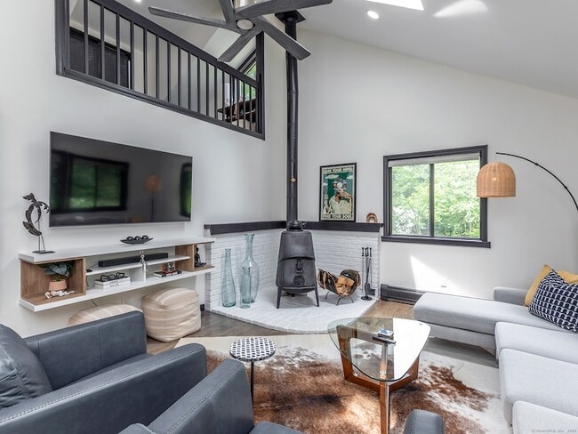 Photo - 3 Burnett Rd