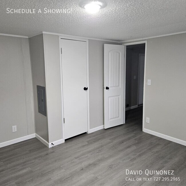 Photo - 2737 W Washington Center Rd