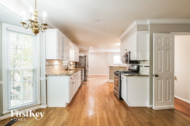 Photo - 5143 Colonial Park Rd