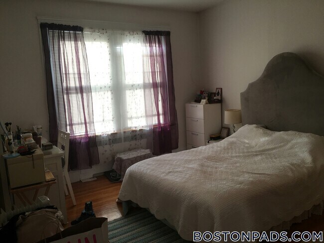 Photo - 1673 Beacon St Unit 2
