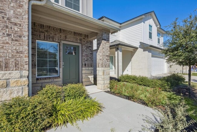 Photo - 220 Tributary Way