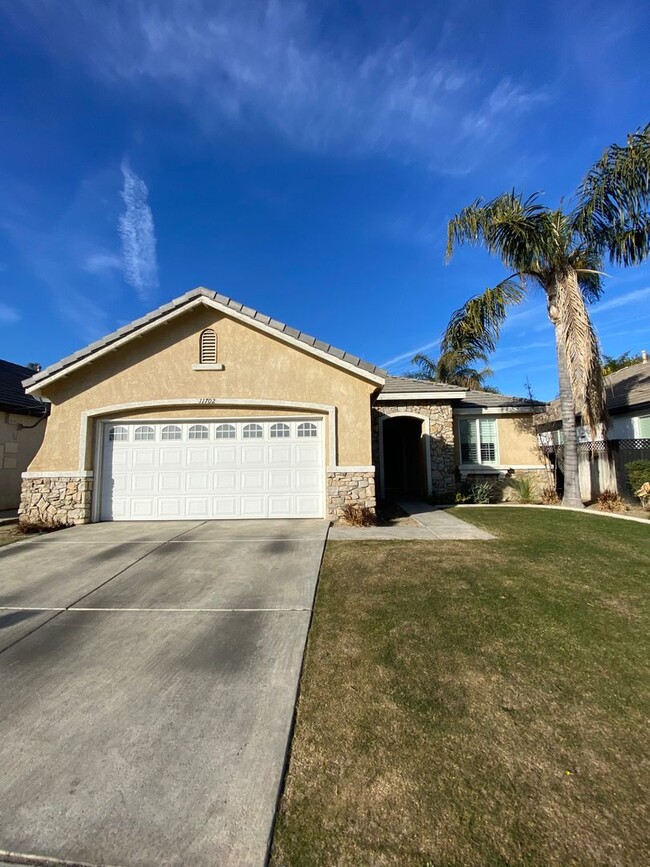 Gated home in Brighton Estates - Gated home in Brighton Estates