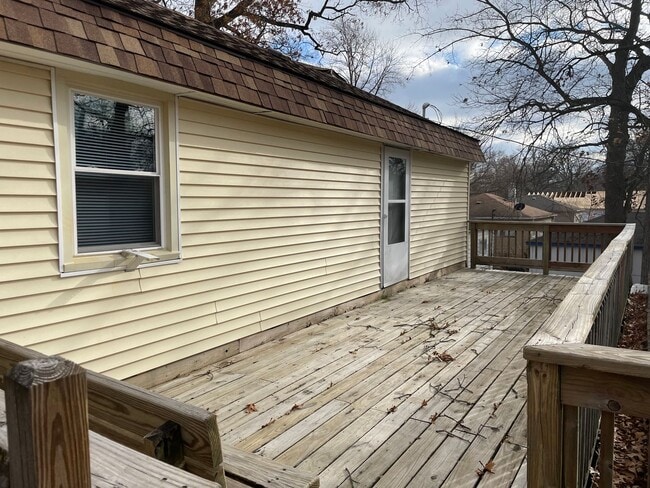 Photo - HUGE 3 Bed/2 Bath Home with your own private workshop + oversized garage