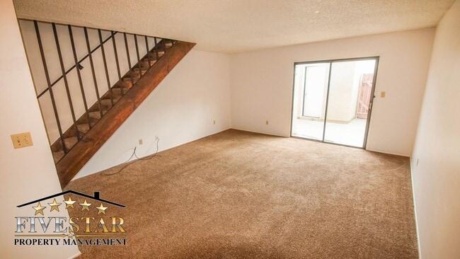 Photo - 201 Jardin Ct Unit B