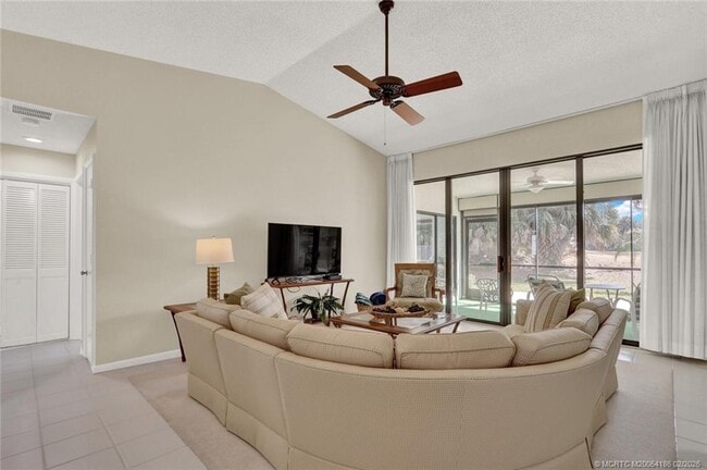 4004 SW Osprey Creek Way