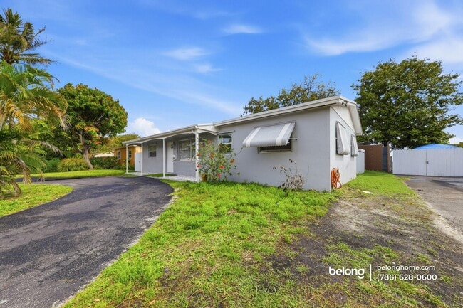 Photo - 980 NW 200th Terrace