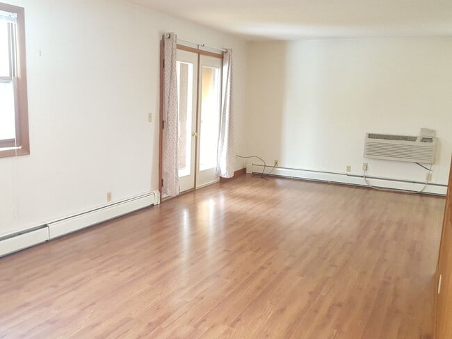 Photo - 1315 College St Unit Apt A