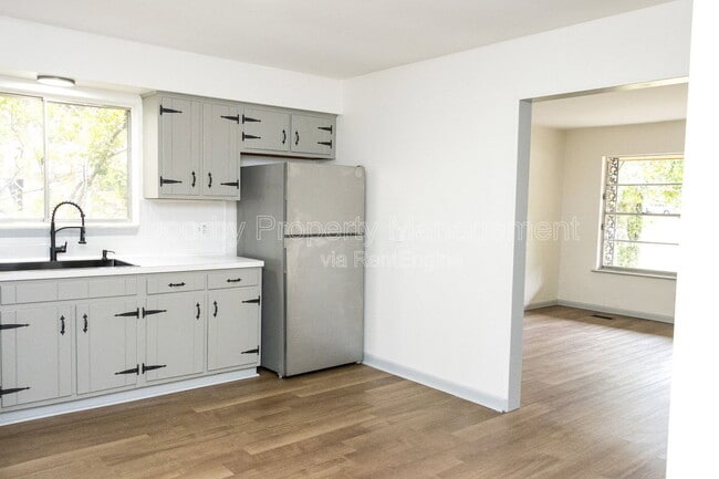 Photo - 1300 Koblan Dr