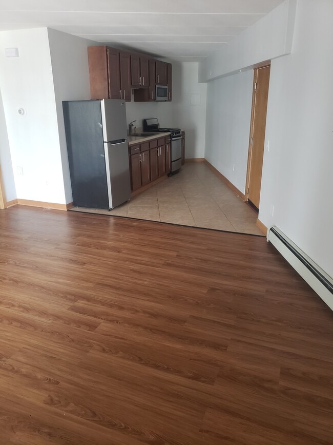 Photo - Hooker Avenue Apartments