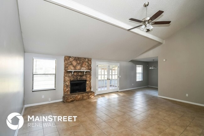 Photo - 4385 Queensway Dr Casa