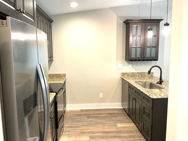 Photo - Court Square Town Home Duplex Apartment with Attached Garage