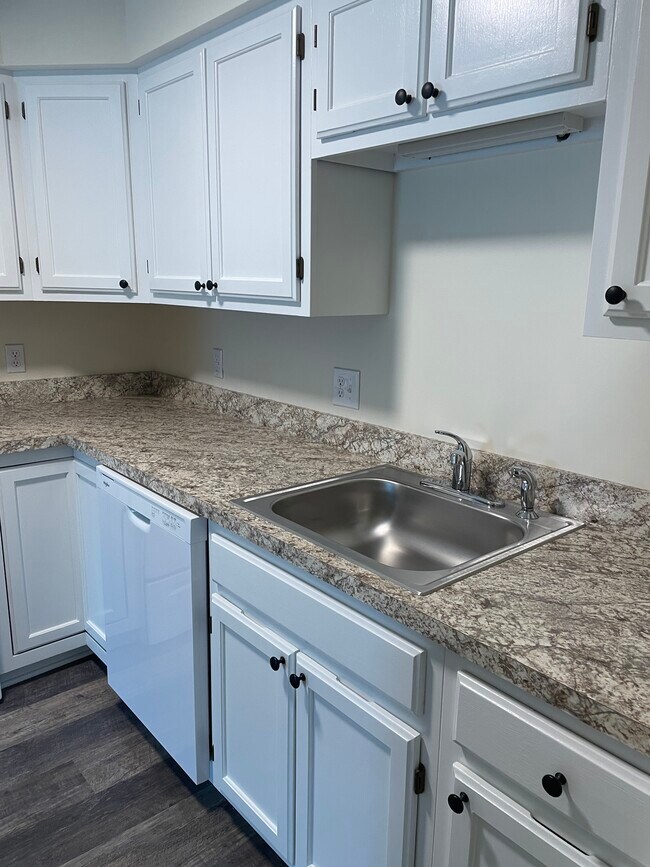 Photo - Hickory Hills Apartments