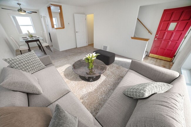 Photo - Windom Gables