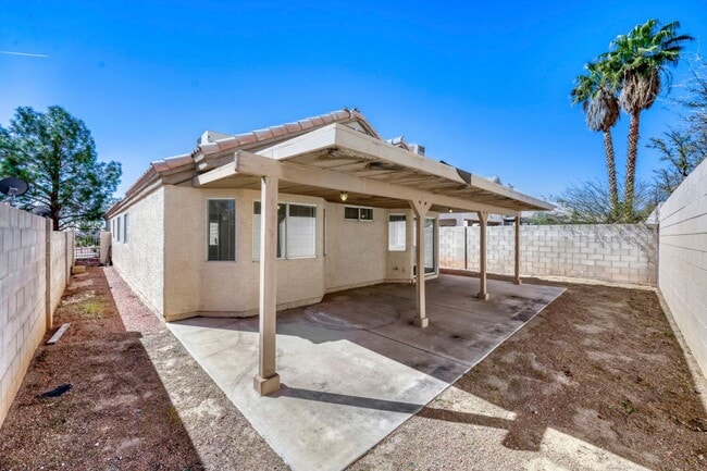 Photo - Newly painted and new carpet!