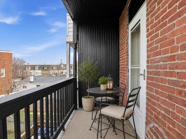 Photo - 826 N Plum St