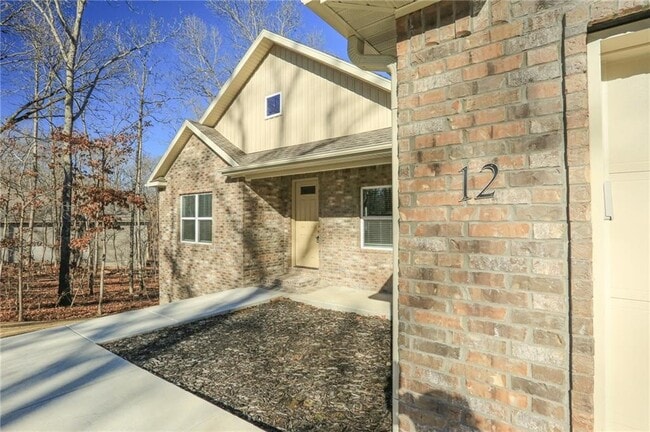 Photo - 12 Celtic Dr