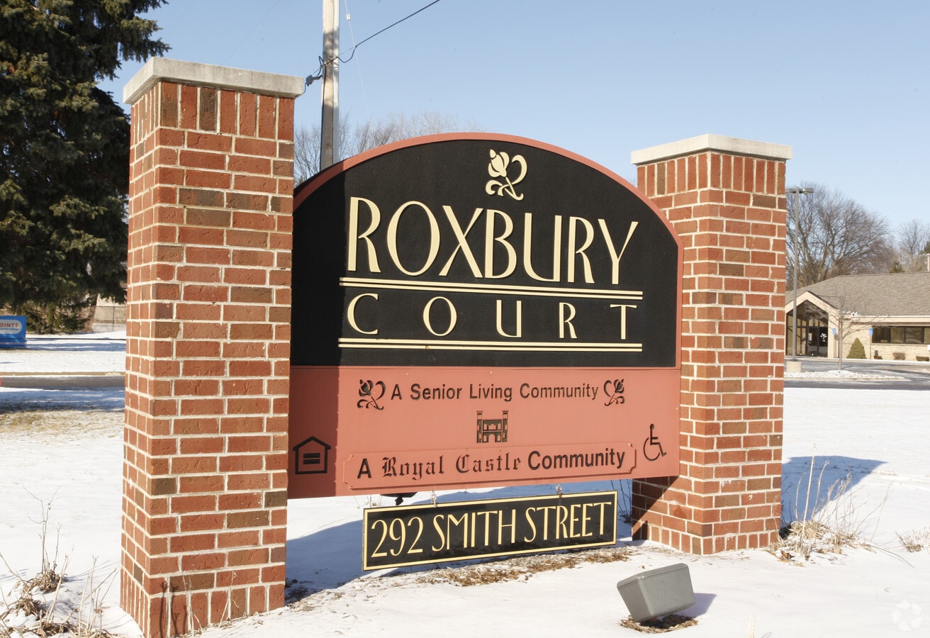 Photo - Roxbury Court Apartments