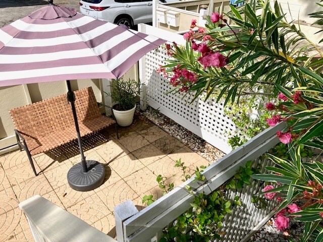 Photo - 1010 E Victory Dr Unidad E2