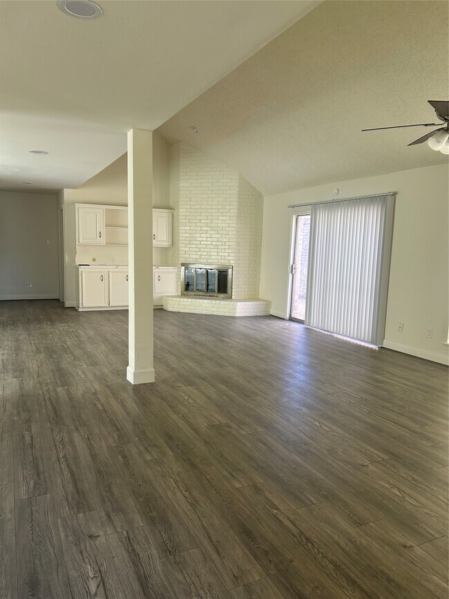 Photo - 7834 Oakington Dr