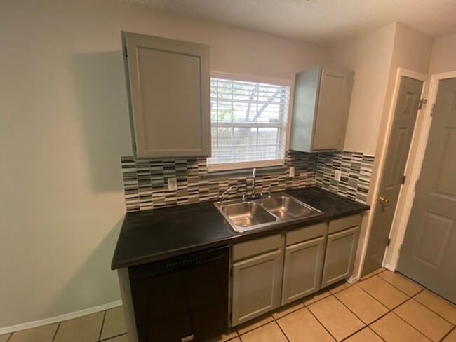 Photo - Cute 3 bedroom home in west Fayetteville
