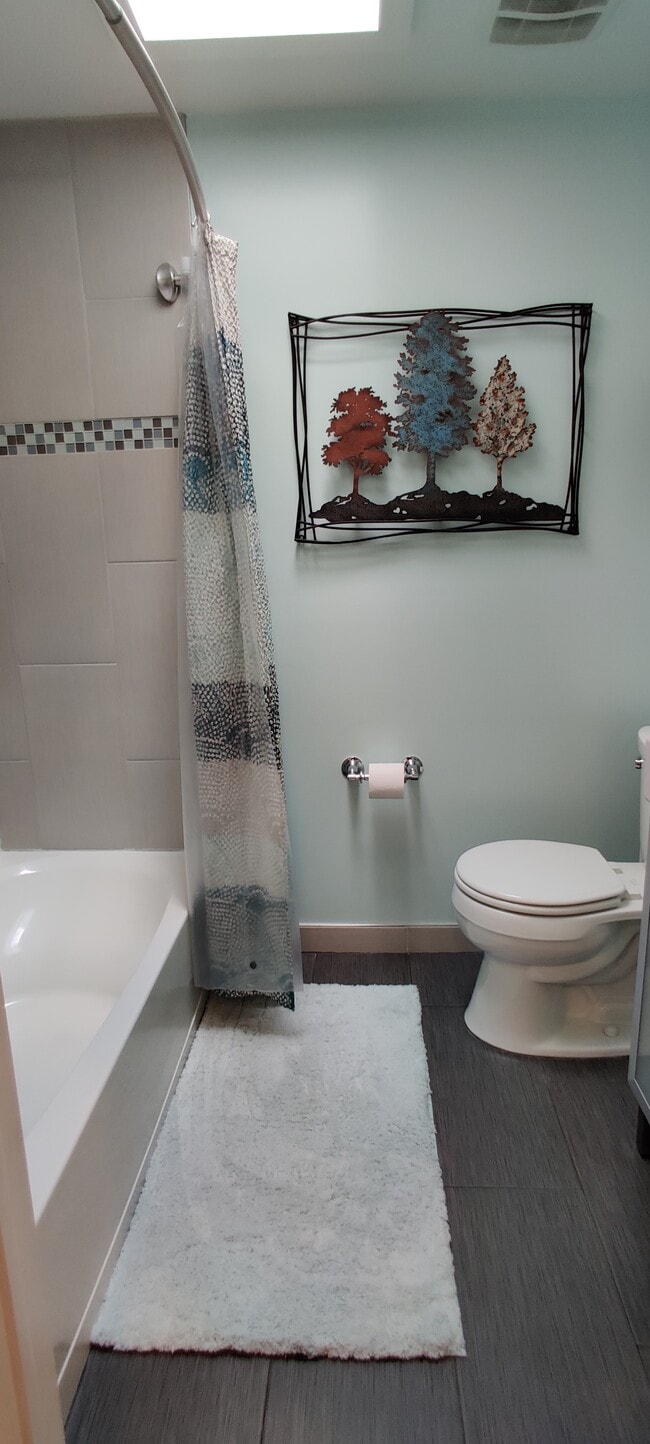 Building Photo - 278 Valley View Road