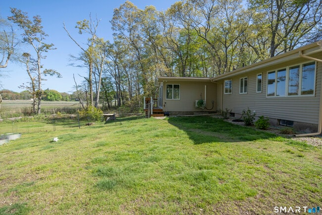 Photo - 18 Cedarwood Ln
