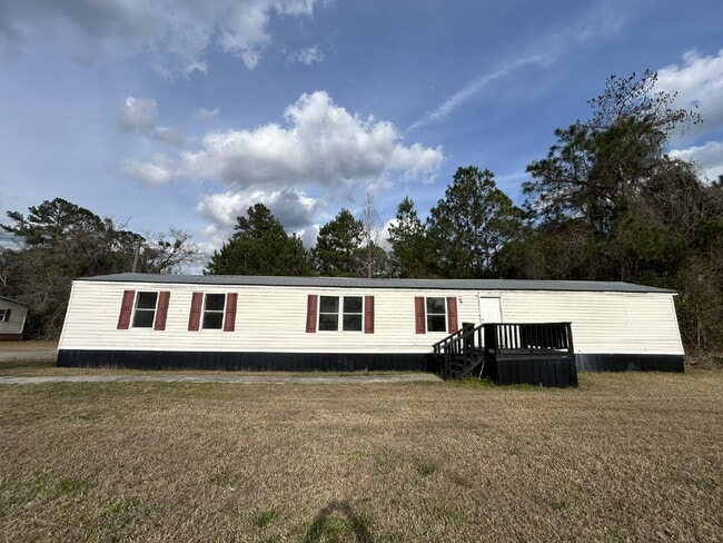 Building Photo - Mobile Home For Rent