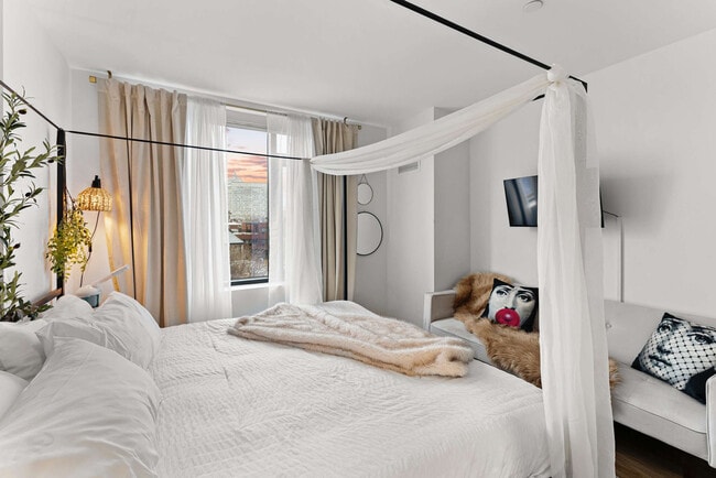 Photo - 345 Harrison Ave Unidad ID1029677P