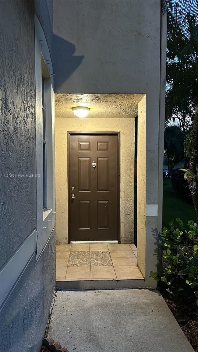 Photo - 991 Sevilla Cir