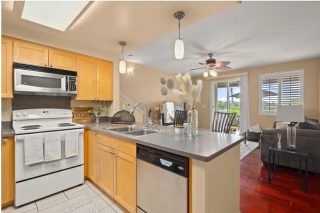 Photo - 92-1498 Aliinui Dr