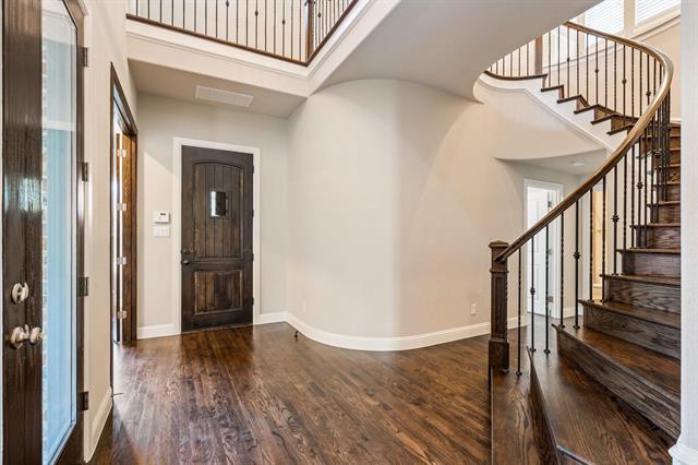 Photo - 402 Montpelier Dr