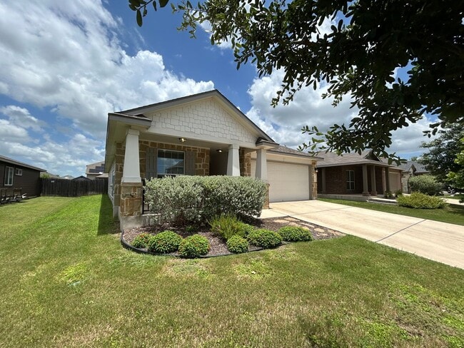 3/2/2 in Avery Park / Fridge Included / W... - 3/2/2 in Avery Park / Fridge Included  / W... House