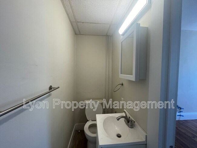 Photo - 37 Mechanic Ave Unit 1R