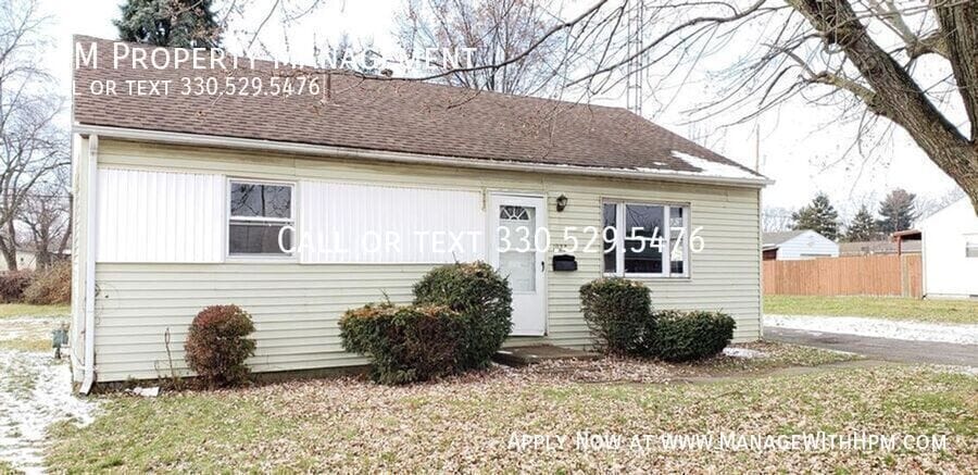 Photo - 1923 Bollinger Ave NE