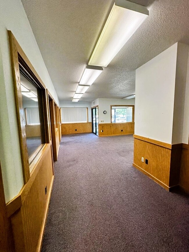 Photo - 332 E Ridgeway Ave