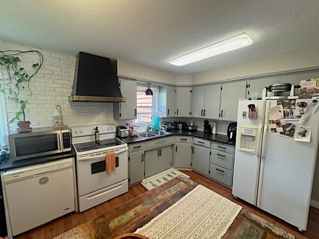 Photo - 205 Hamel Rd