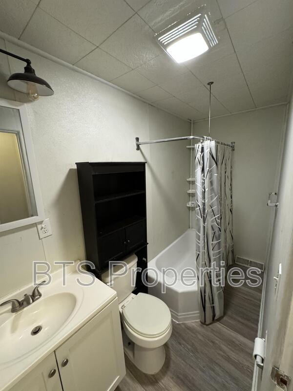 Photo - 119 Vanburen Ct