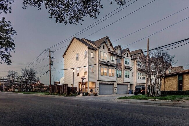 Photo - 111 Sumac St