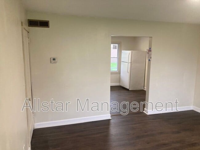 Photo - 944 S Central Dr