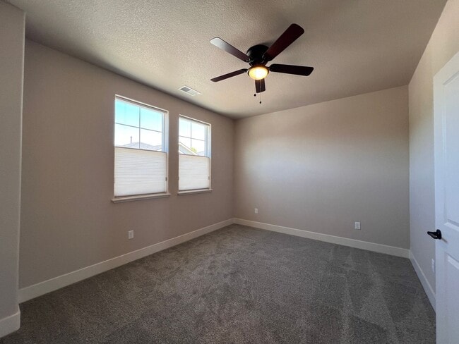Photo - Charming & NEW! 2/2/2 Townhome in Gardnerv...