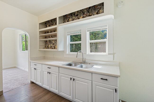 Photo - 2304 S Wilkeson St