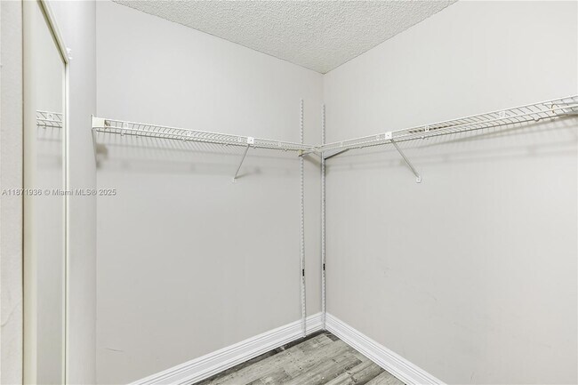 Photo - 18181 NE 31st Ct Unit 304