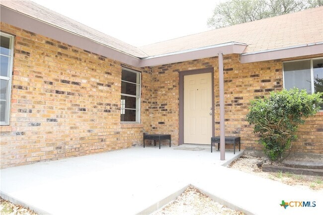 Building Photo - 707 Old Seguin Luling Rd Rental