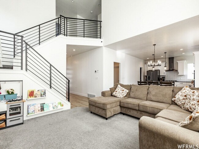 Photo - 198 N Eden Brook Way
