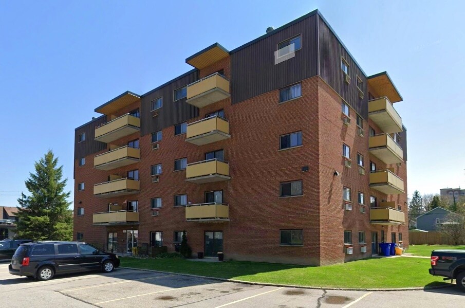 Photo - 309-311 Wellington Crt
