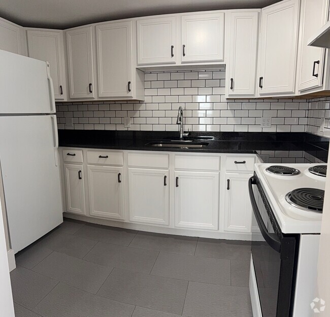 Building Photo - 15 Swamscott St Unit #2 Rental