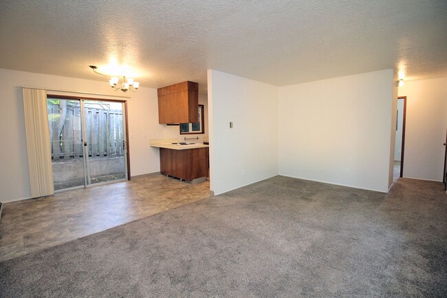 Photo - 8834 SE 9th Ave Unidad 8834